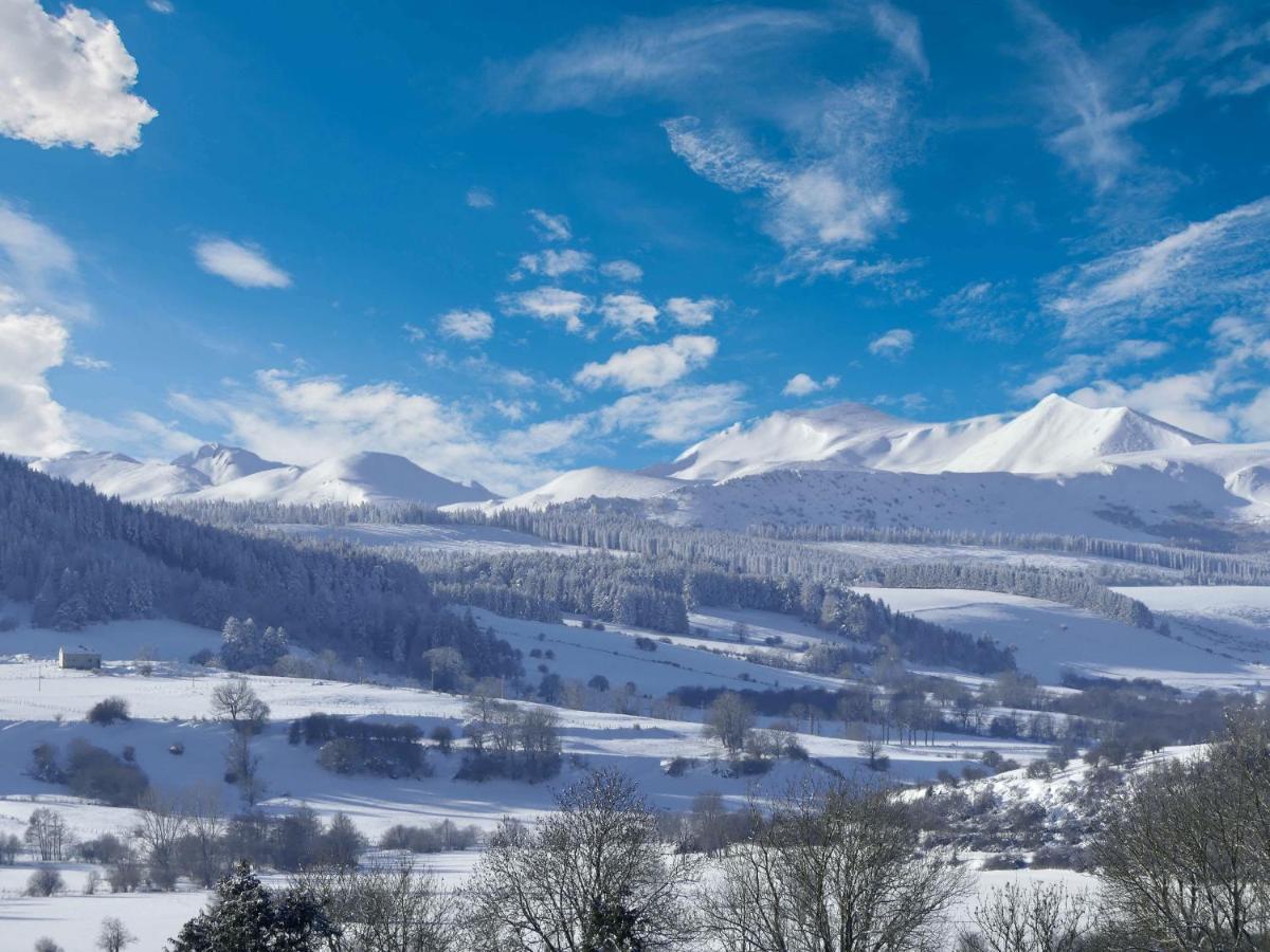 Domaine Les 2 Mondes Hotell Aydat Exteriör bild