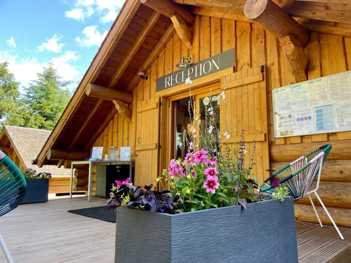 Domaine Les 2 Mondes Hotell Aydat Exteriör bild