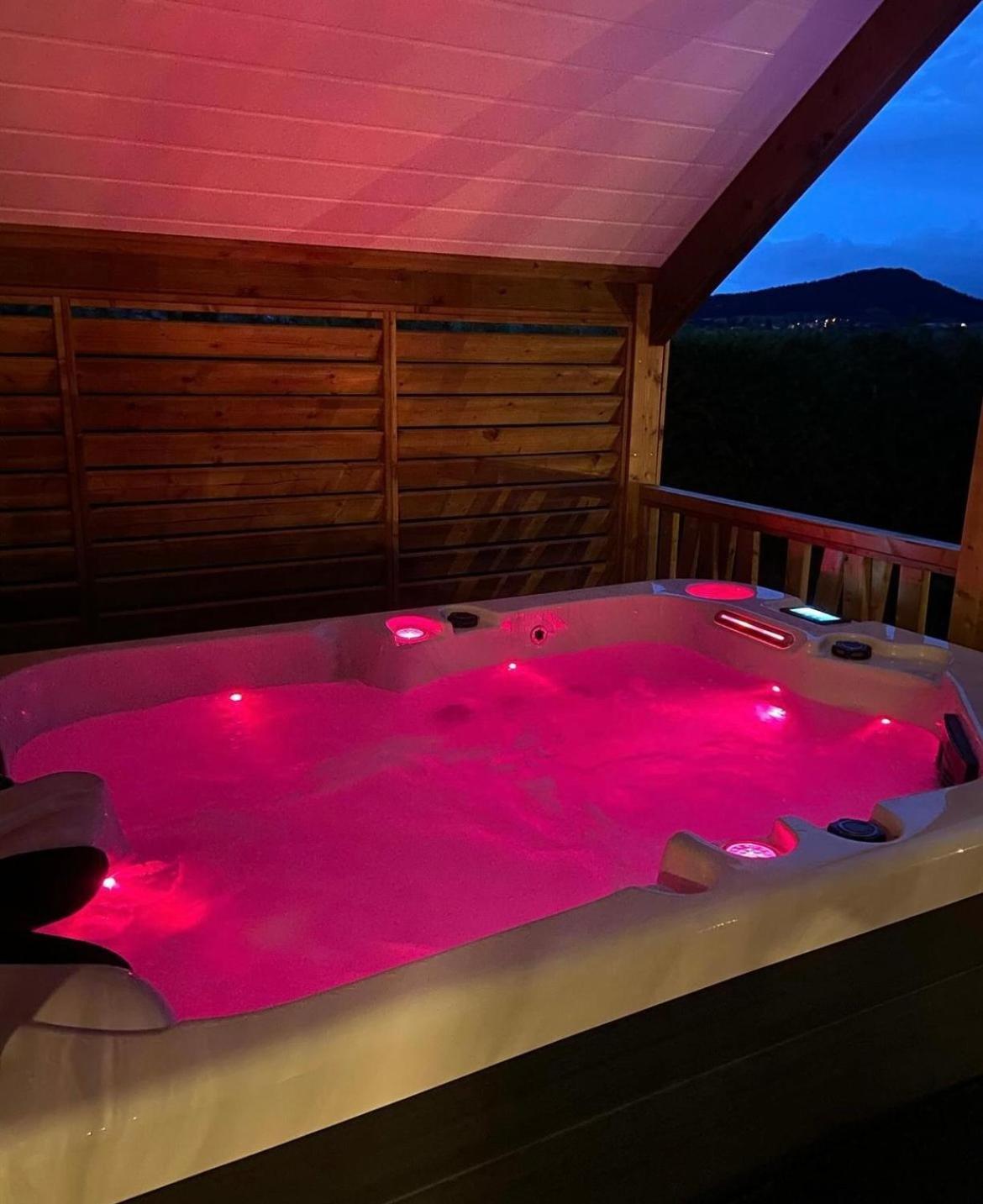 Domaine Les 2 Mondes Hotell Aydat Exteriör bild