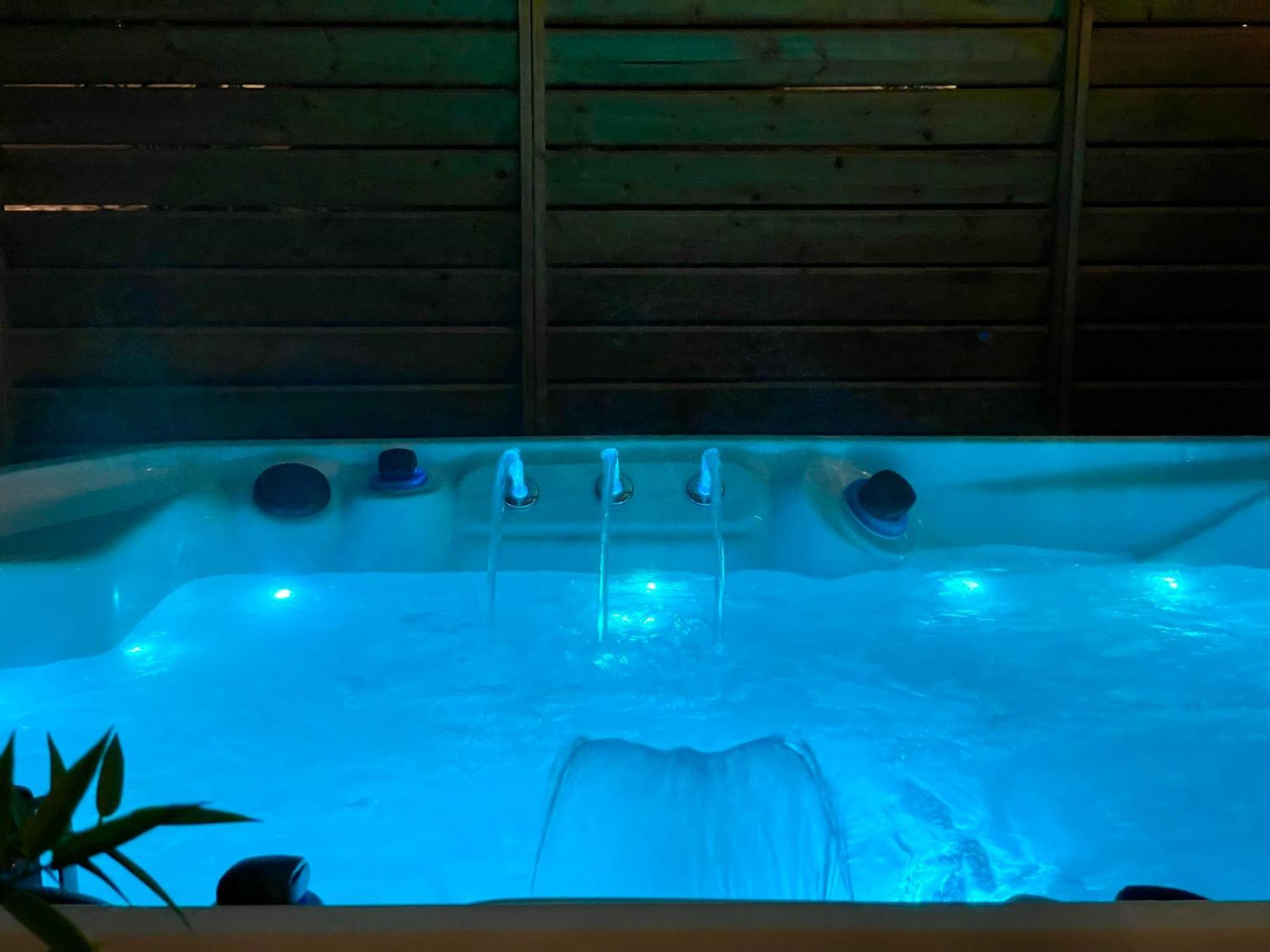 Domaine Les 2 Mondes Hotell Aydat Exteriör bild