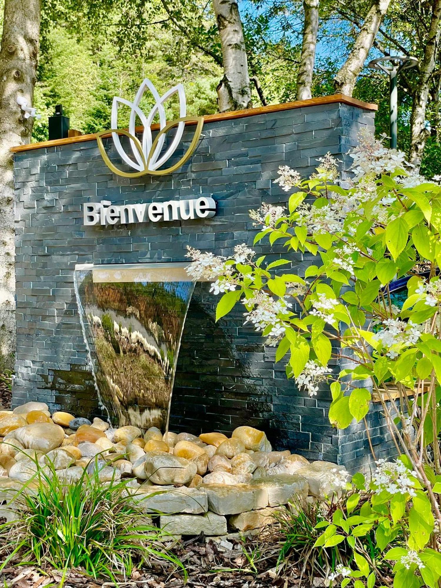 Domaine Les 2 Mondes Hotell Aydat Exteriör bild